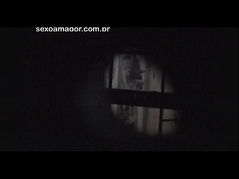 ❤️ Voajer iz susjedstva skriven iza šupljih cigli potajno snima Blondie ❤️ Porno kod nas ❌
